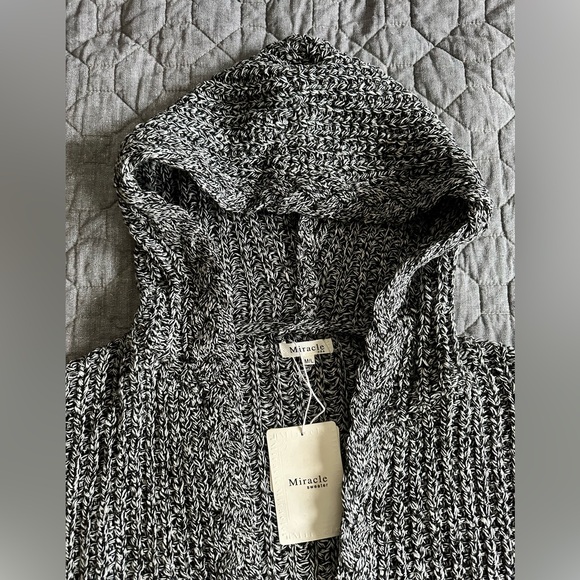 NWT Miracle Sweater black and white hooded cardigan - size M/L - Picture 3 of 10